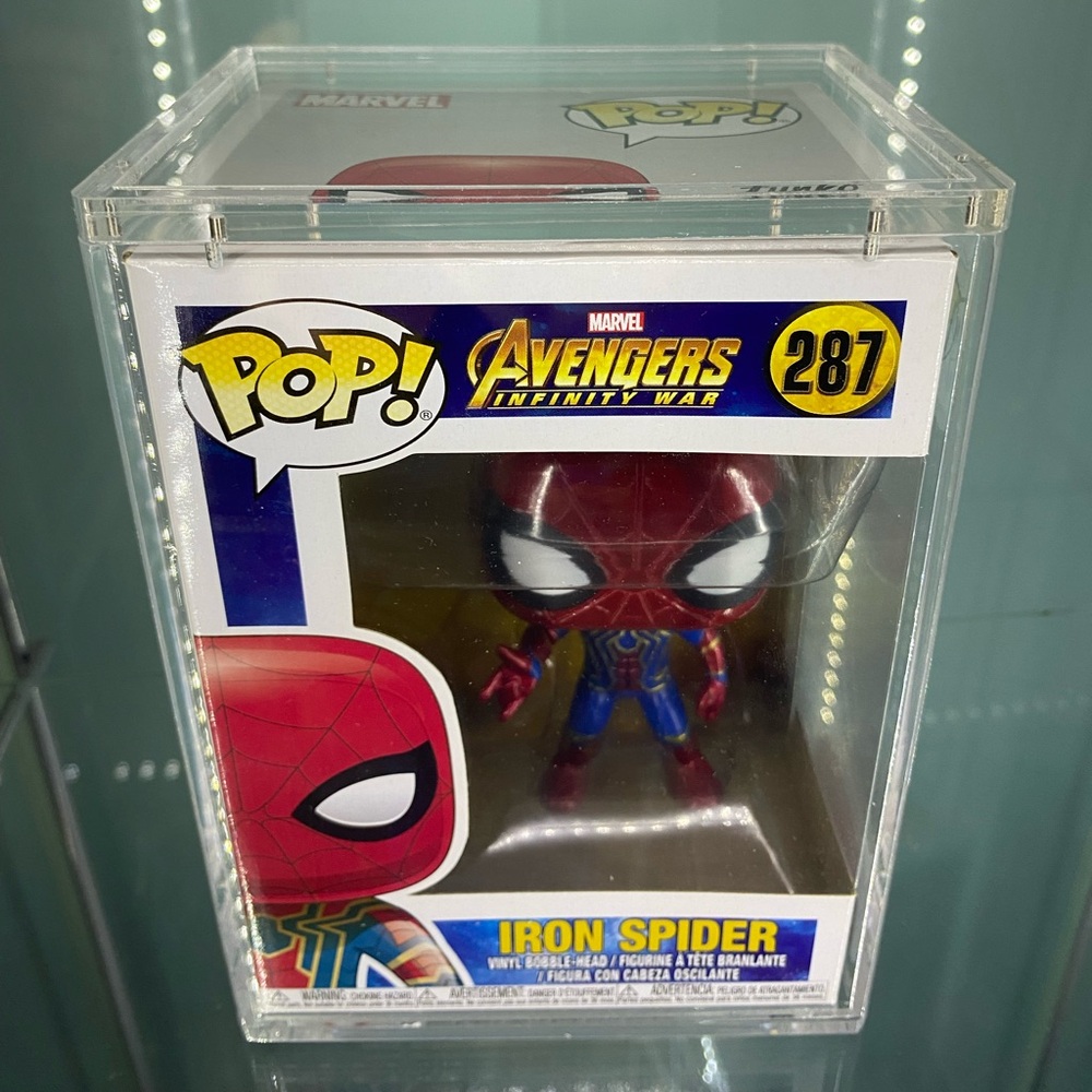 Set of 12 Funko pop case acrylic with magnetic lid